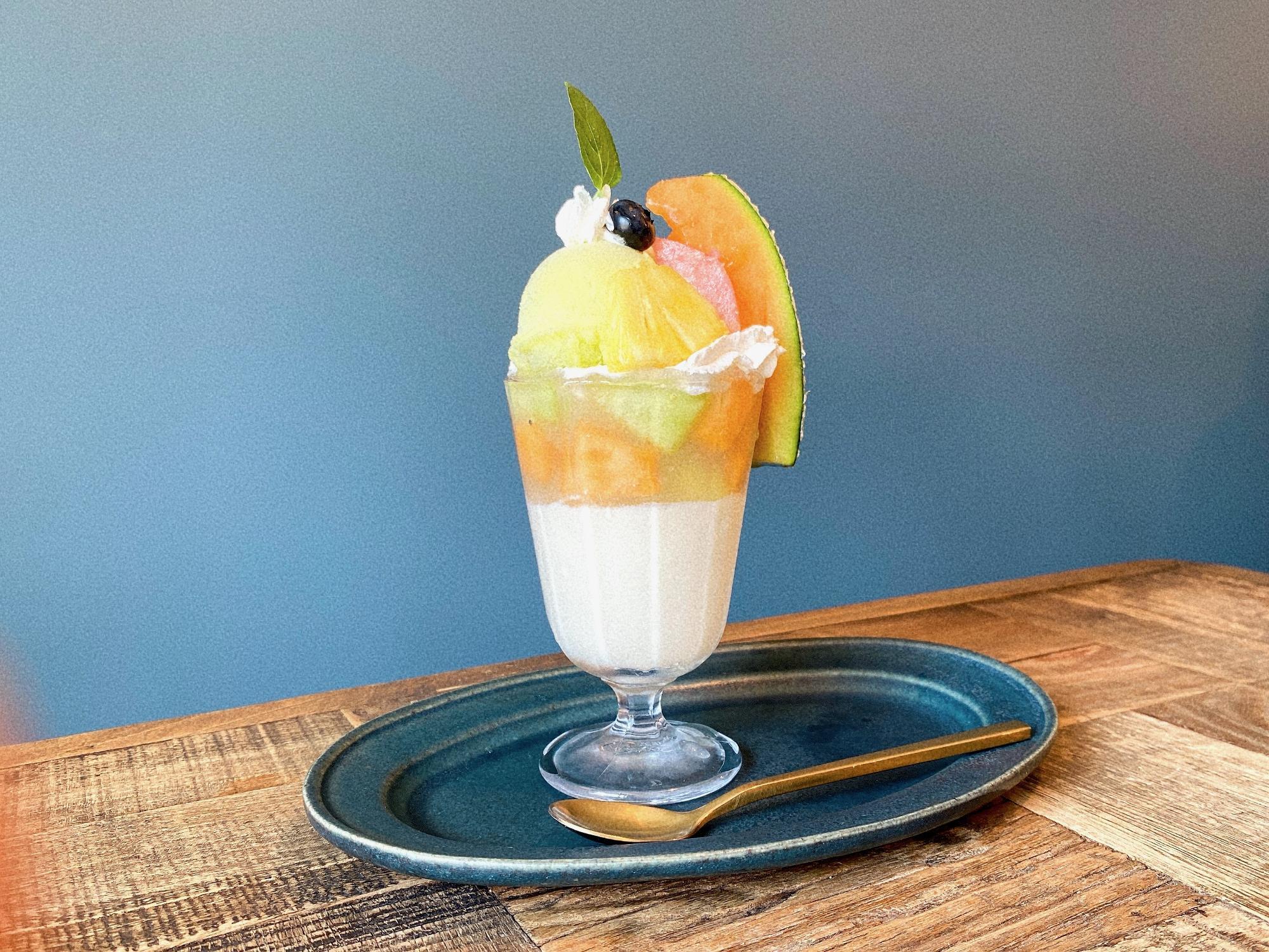 Cafe Darrent(ダレント)  メロンのパンナコッタパフェ