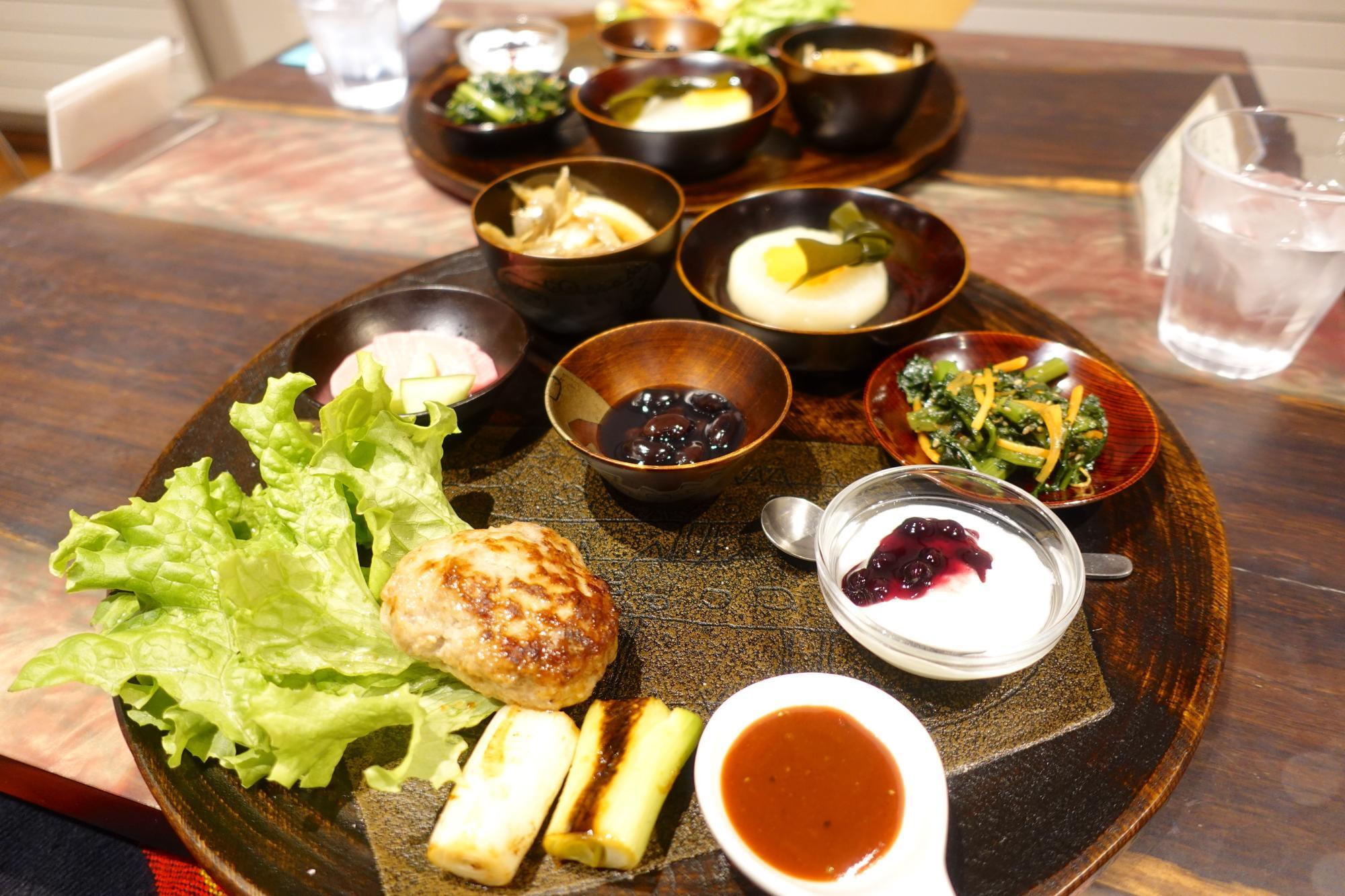 「おくのくら」日替わりランチ ワンプレートランチ ハンバーグ