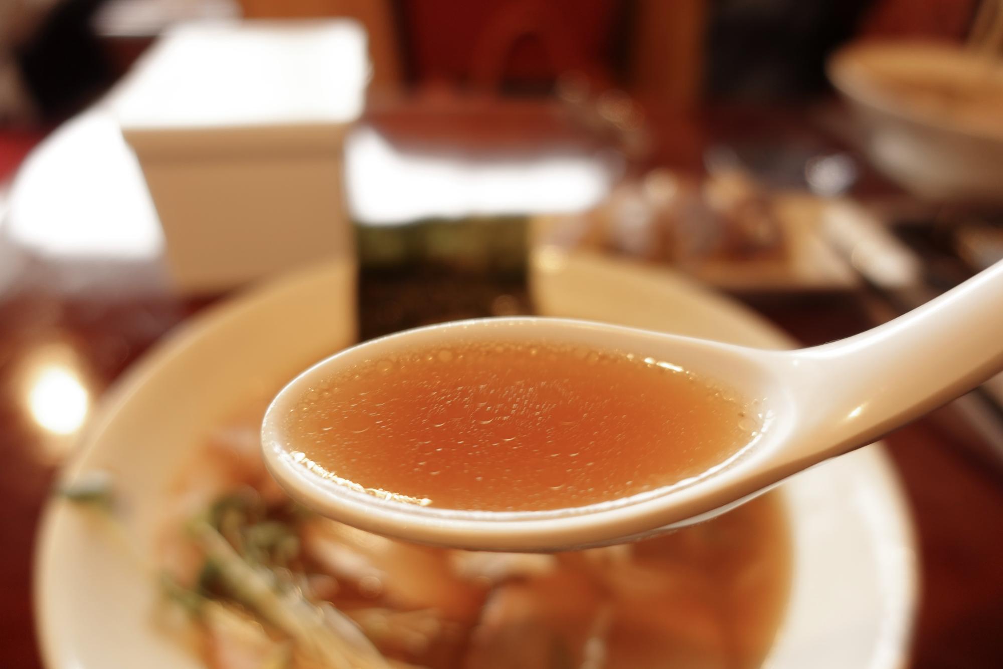 白河ラーメン はじめ 国産地鶏焼豚ワンタン麺