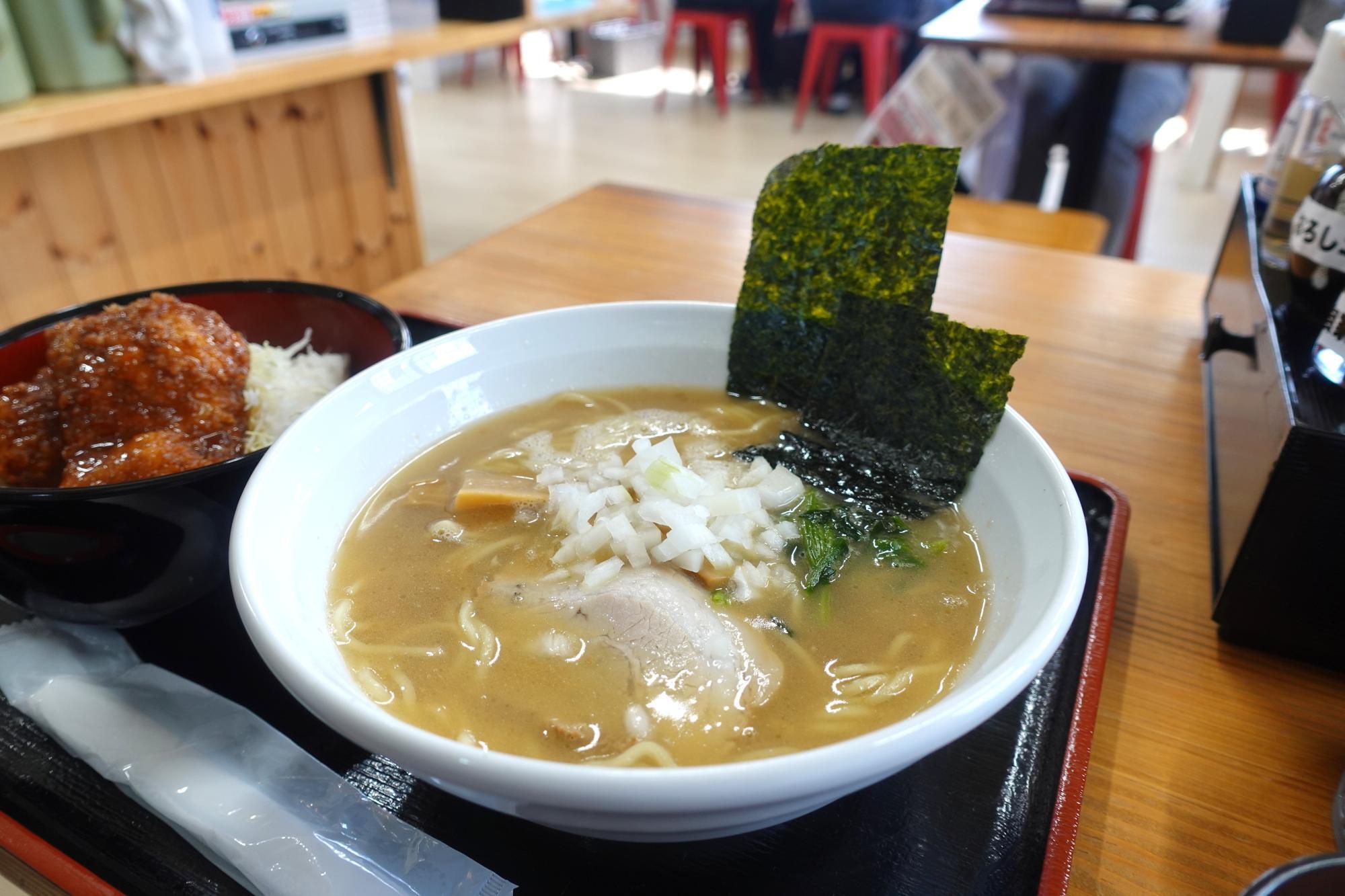 麺とお米の毘沙門天 濃厚豚骨醤油 毘沙ラーメン