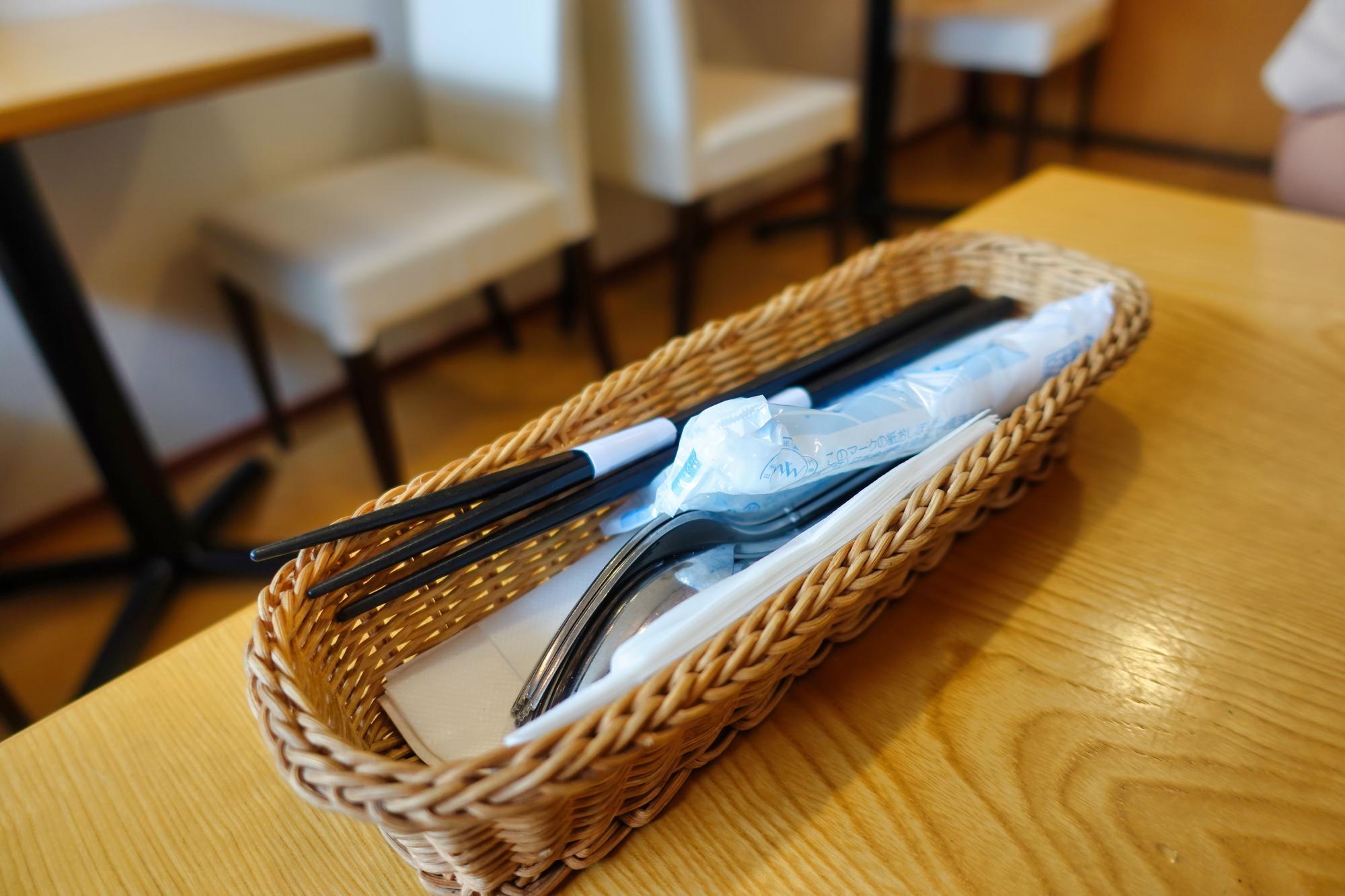 イルカパンナビアンコ カトラリー