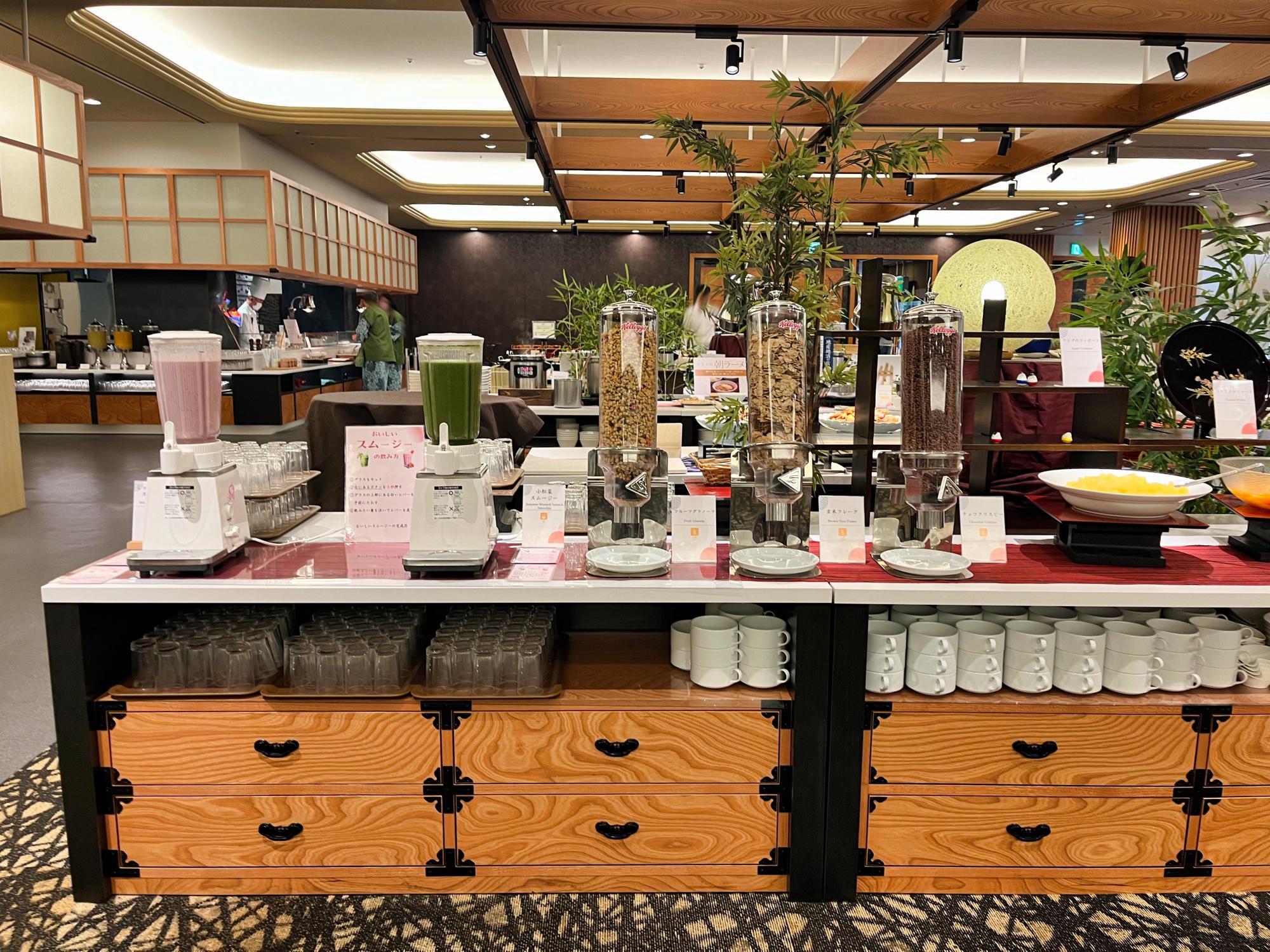 芦ノ牧温泉 丸峰観光ホテル ビュッフェレストラン 麗峰 スムージー グラノーラ フレーク クリスピー