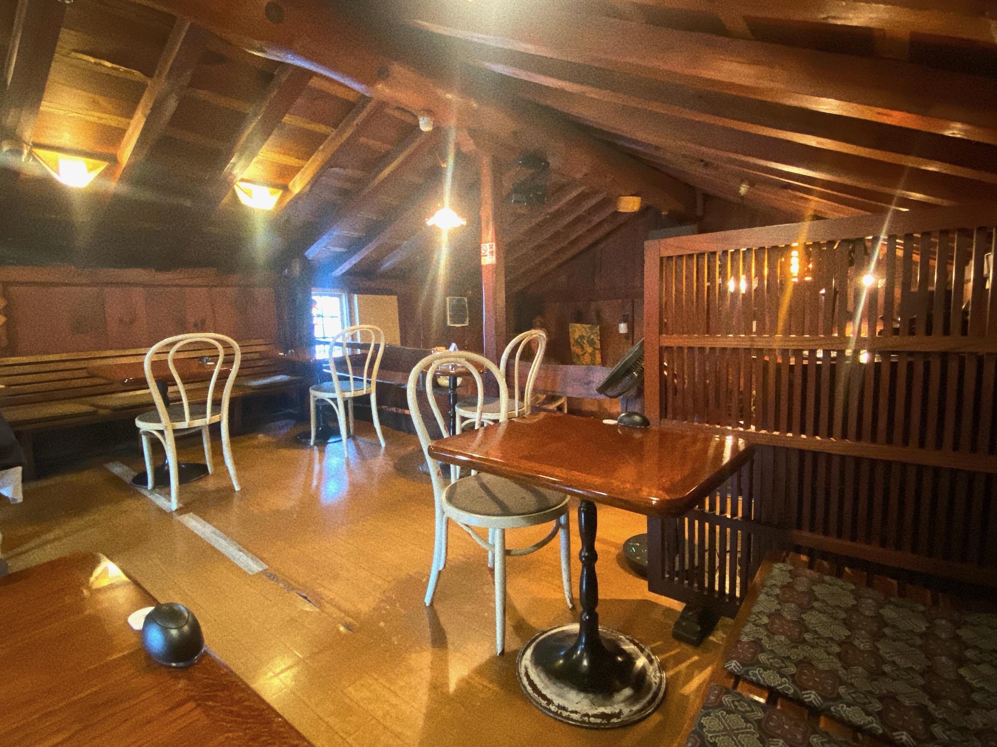 珈琲館 蔵 2F 店内