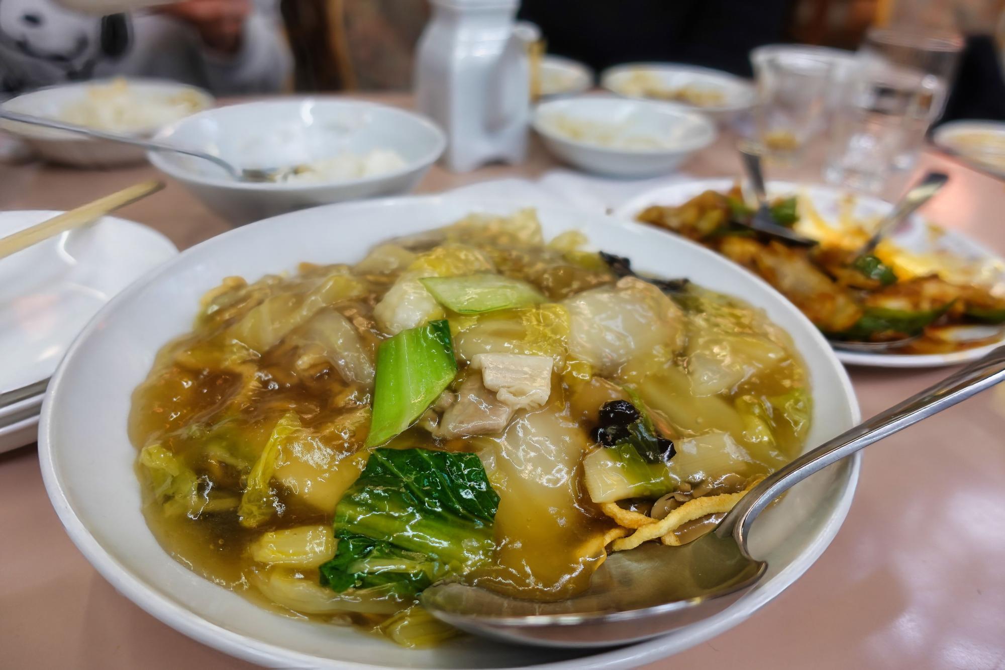 会津 黄鶴楼（こうかくろう）五目あんかけ揚げ焼きそば