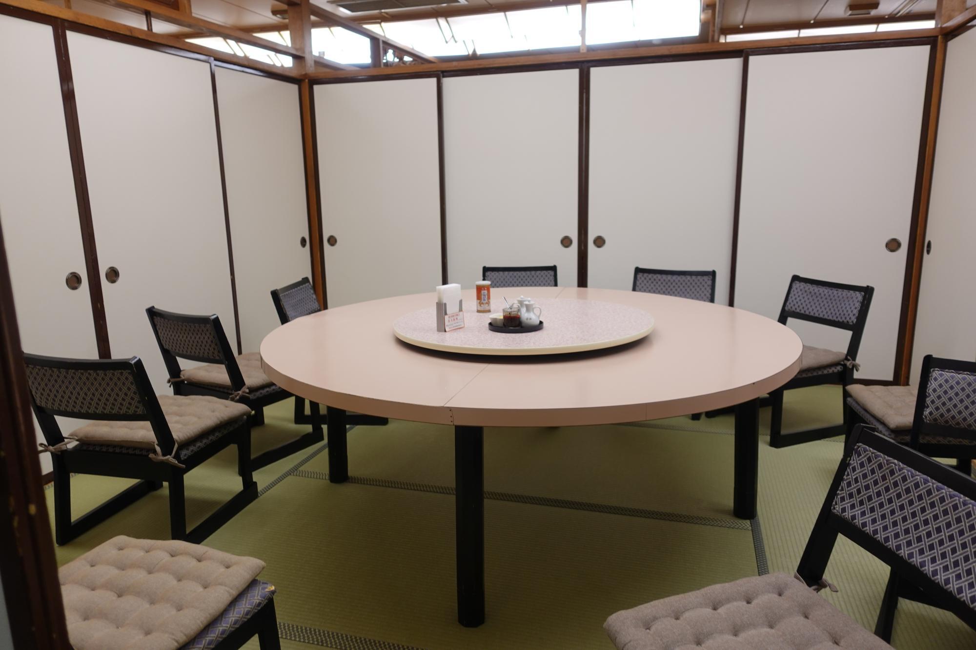 会津 黄鶴楼（こうかくろう）店内