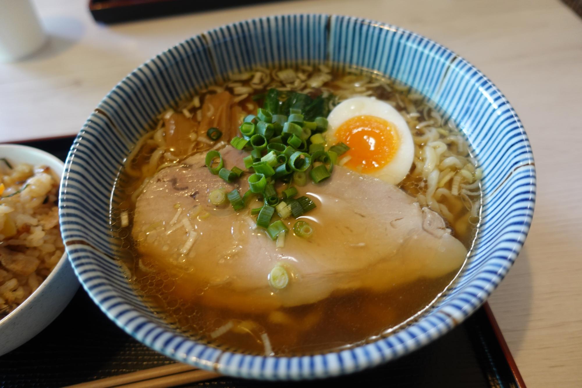 俺いのラーメン 醤油ラーメン