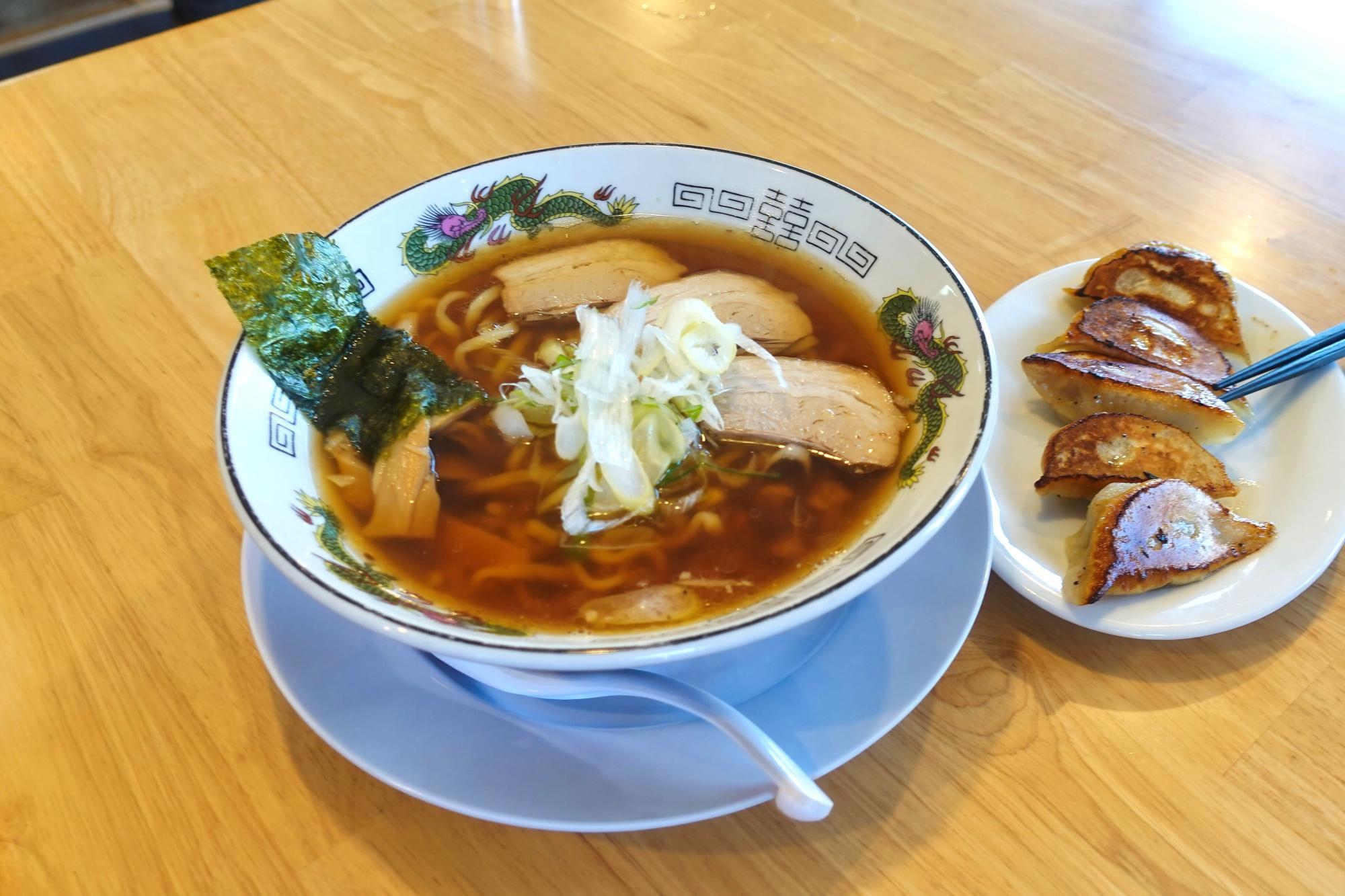 麵処 空山 空（醤油ラーメン）