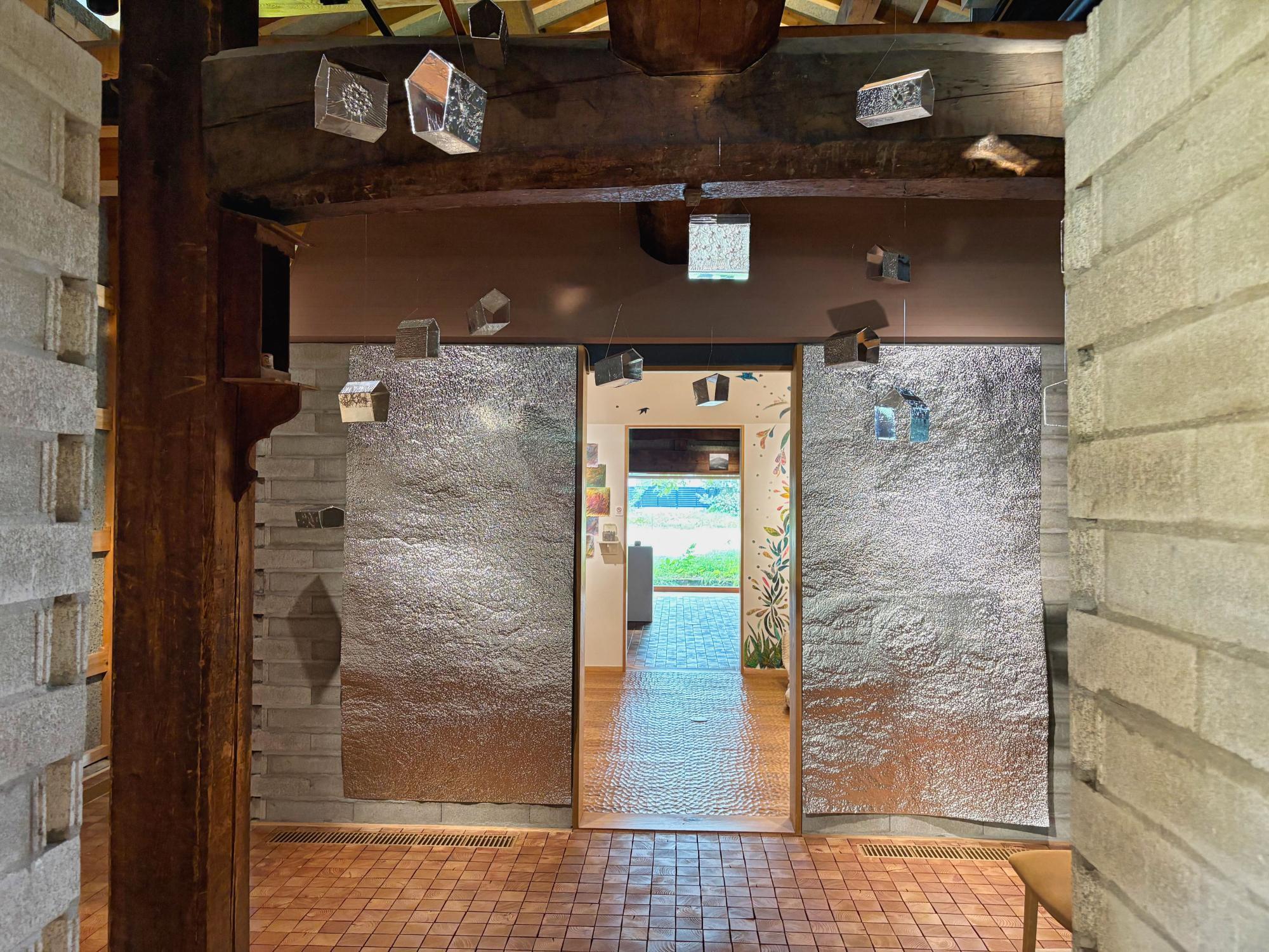 はじまりの美術館 こつこつと手さぐる展