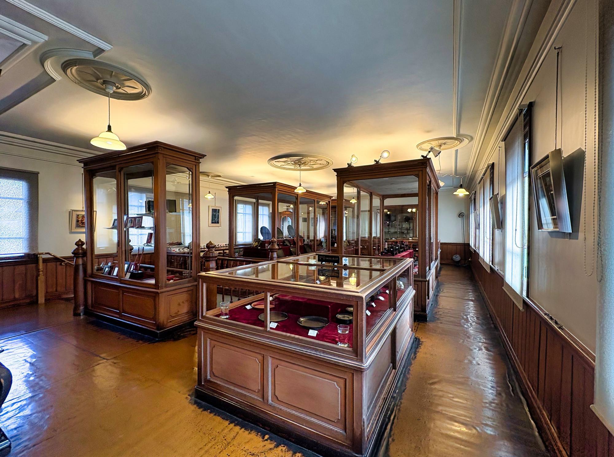 2F 白木屋資料館 展示室