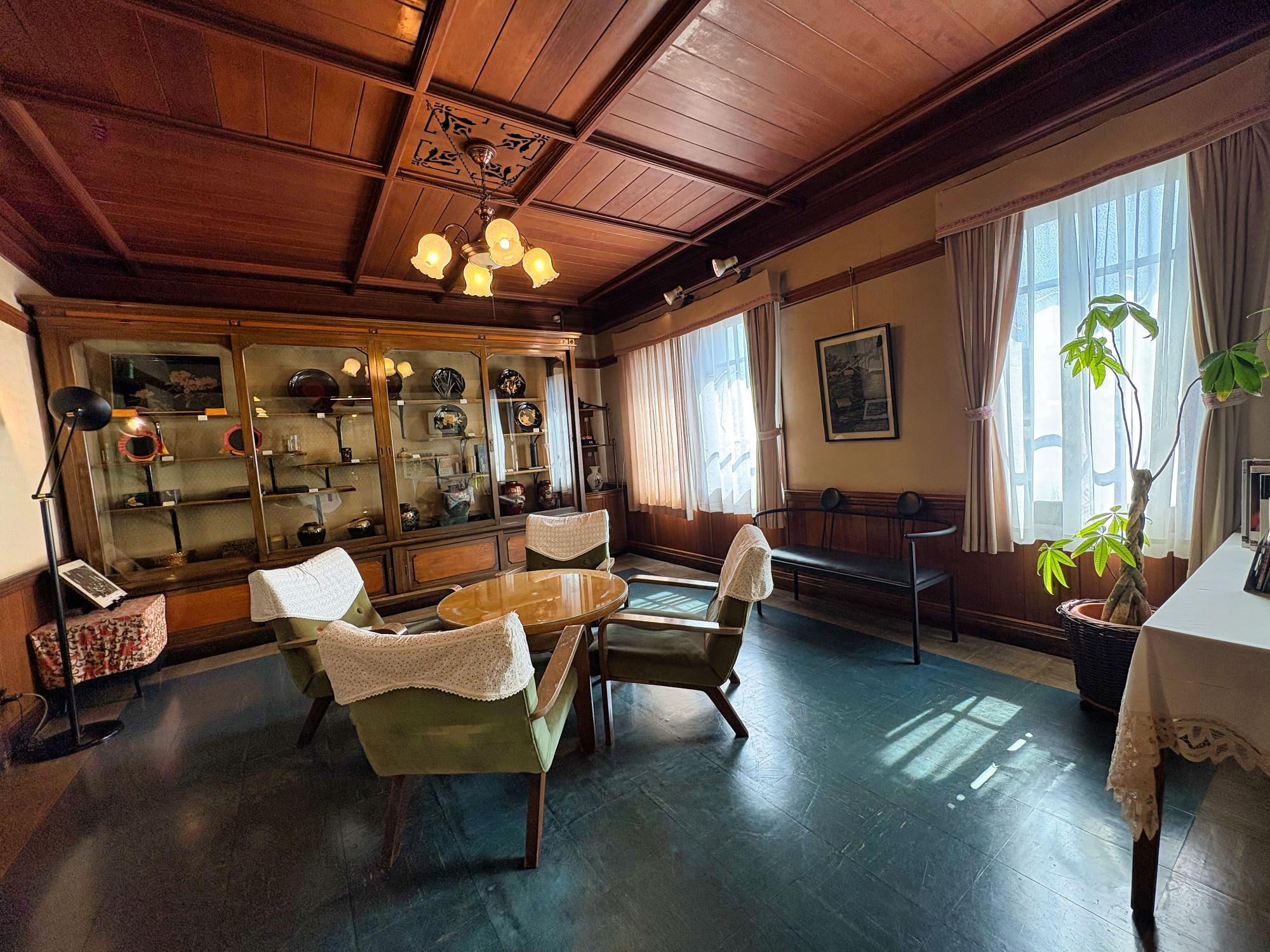 2F 白木屋資料館 展示室