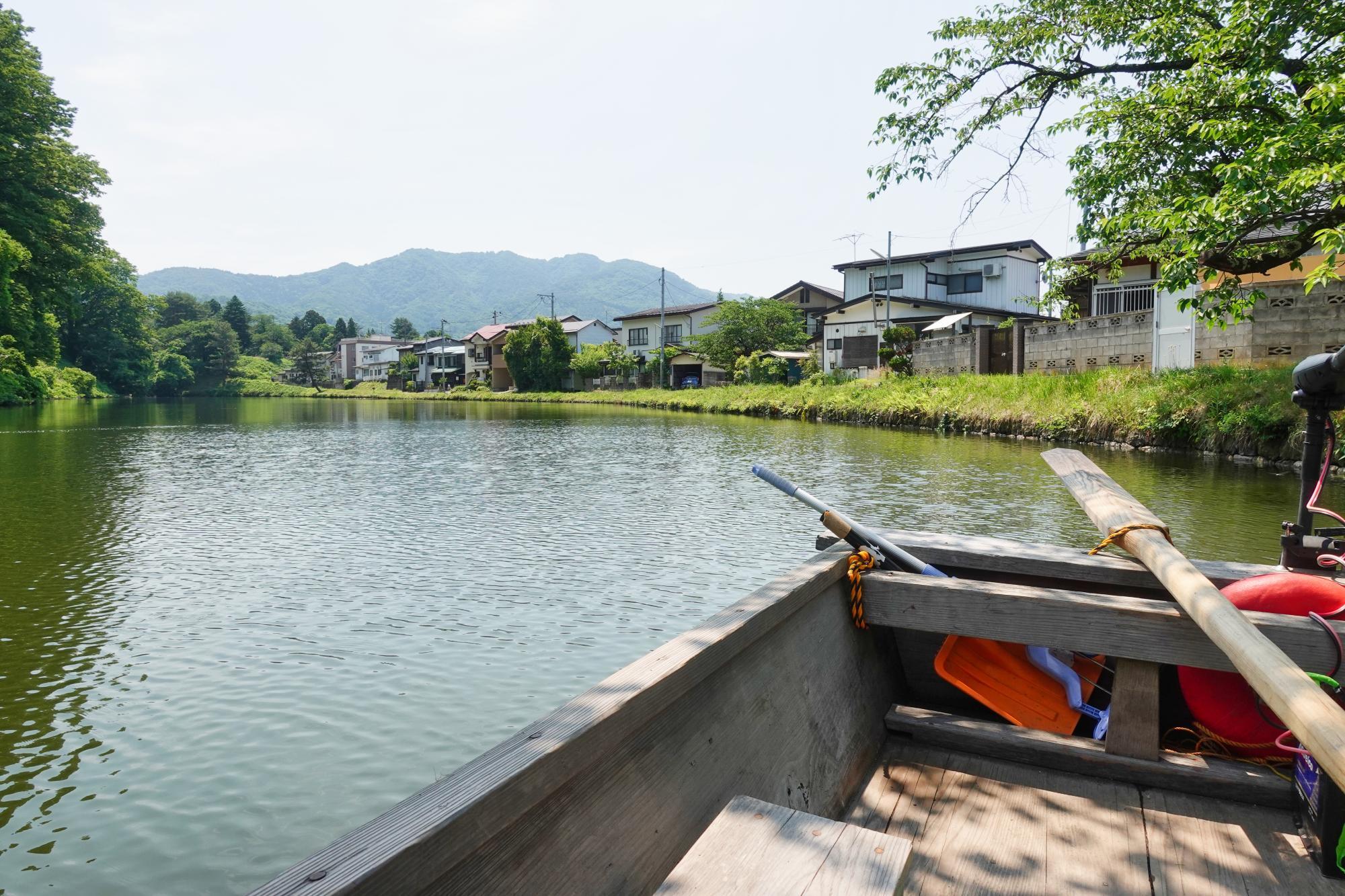 鶴ヶ城(若松城) 和船体験 和船 ガイドさん