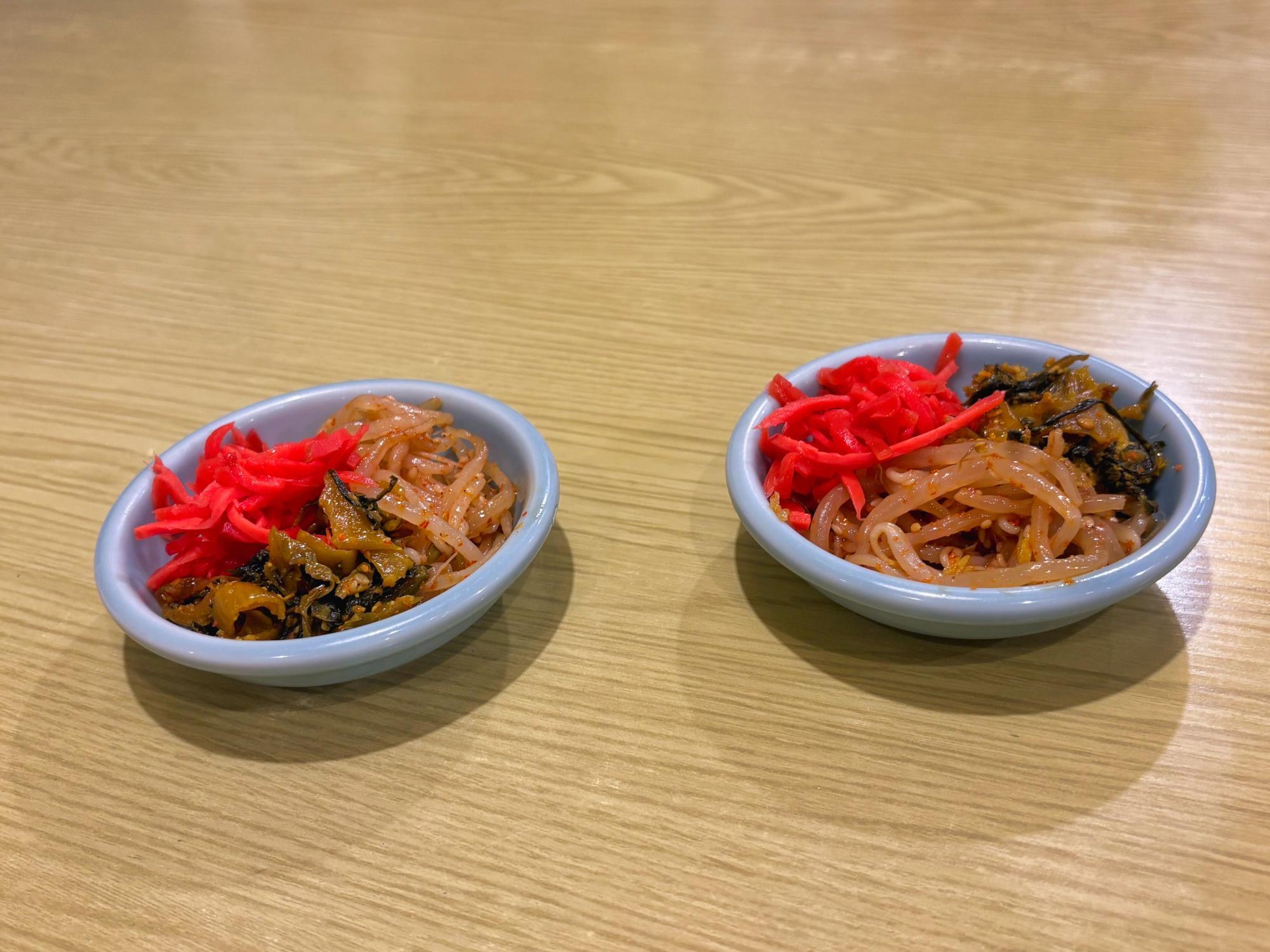 らーめん お食事処 あおやま とんこつラーメン 薬味