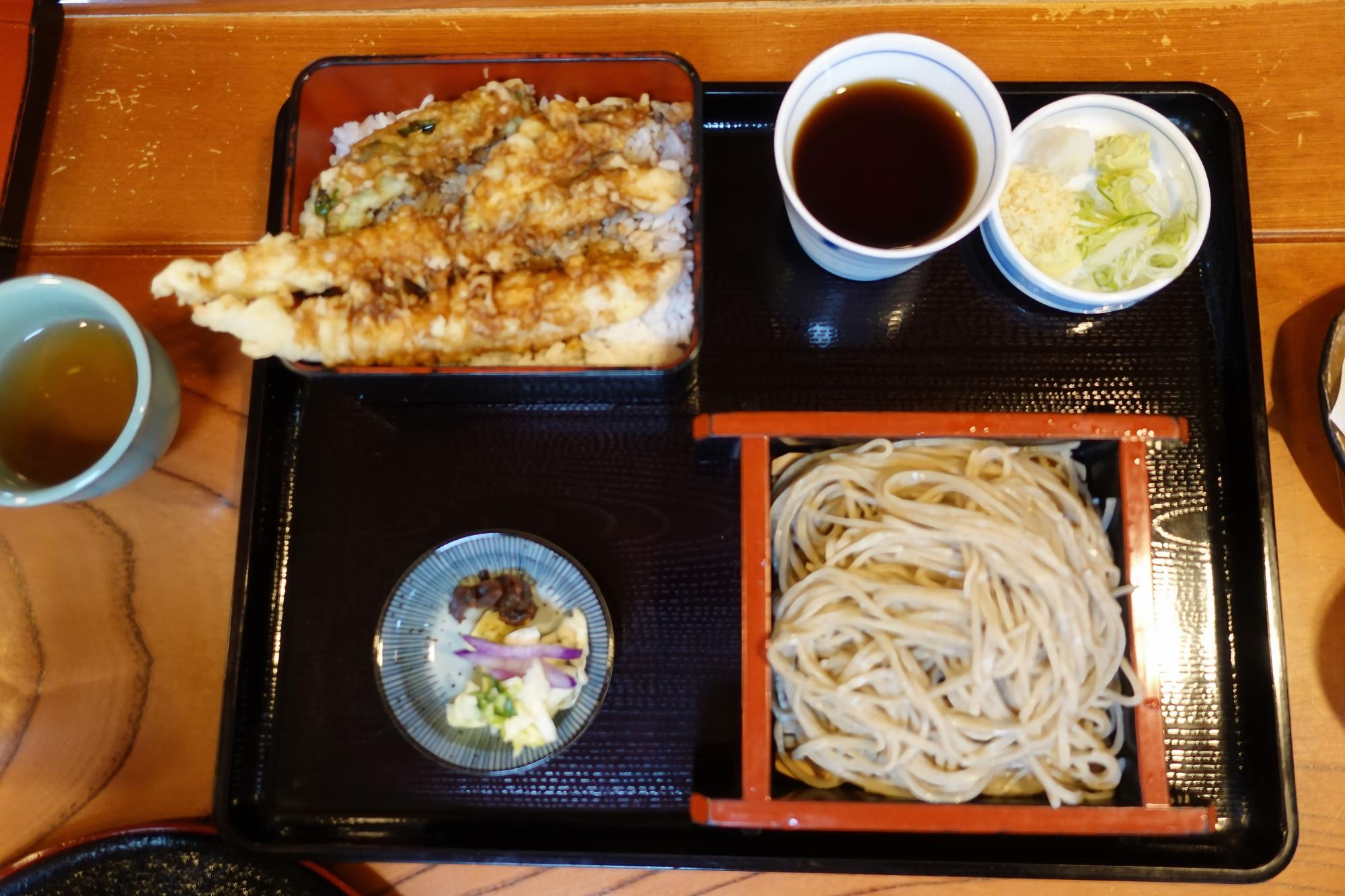 徳一(とくいち) 会津地鶏の天重セット (タレ) あいづ 食の陣