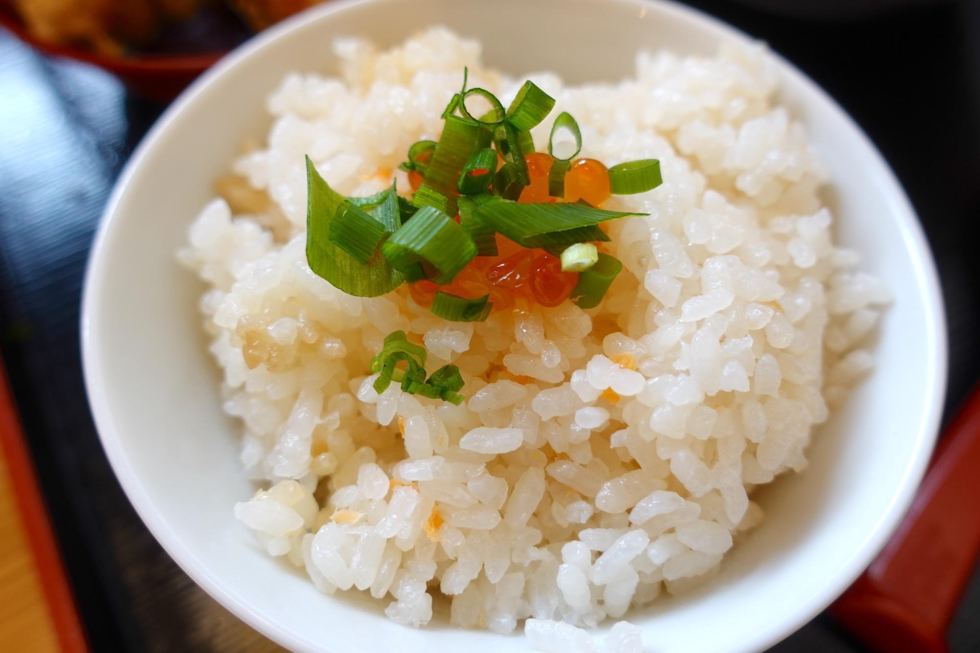 肴家 つかさ 会津山塩ラーメンセットのはらこ飯