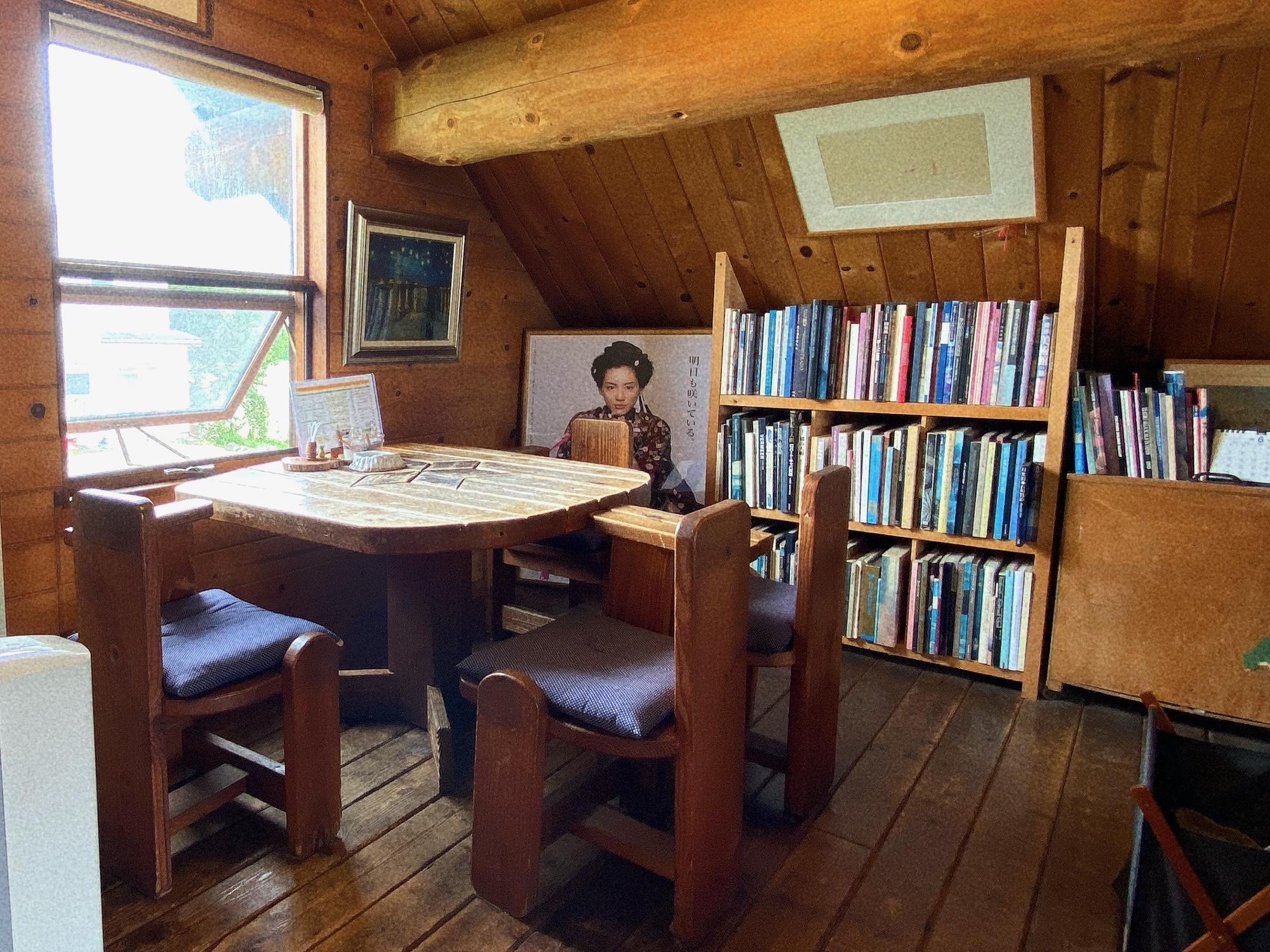 珈琲館 ひろ 2F テーブル席