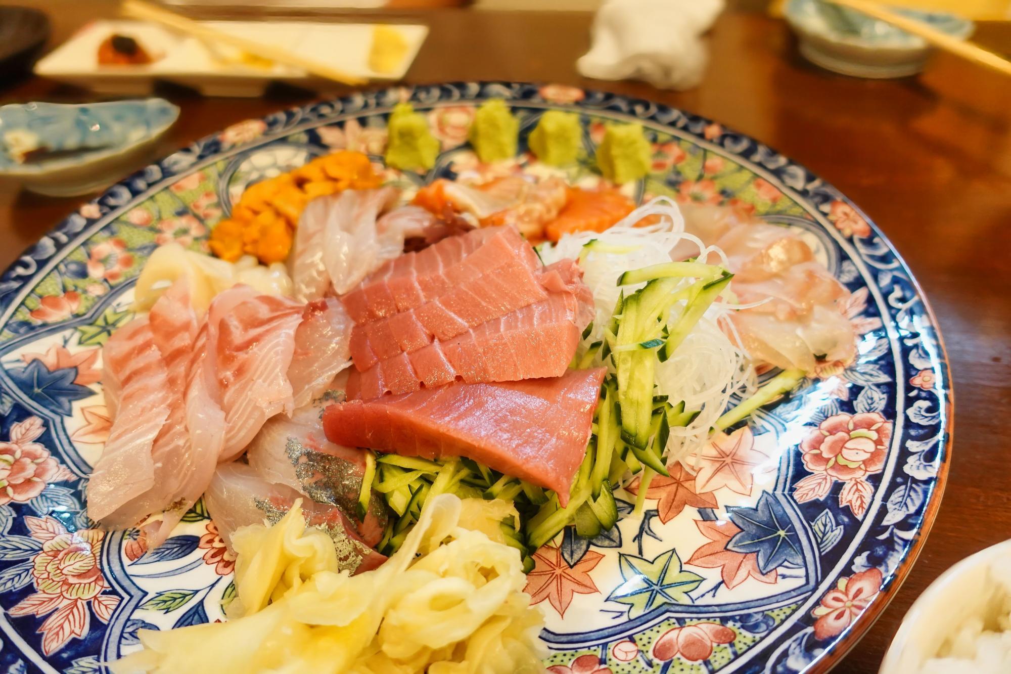 有頂天(うちょうてん)  お刺身盛り合わせ 4人前