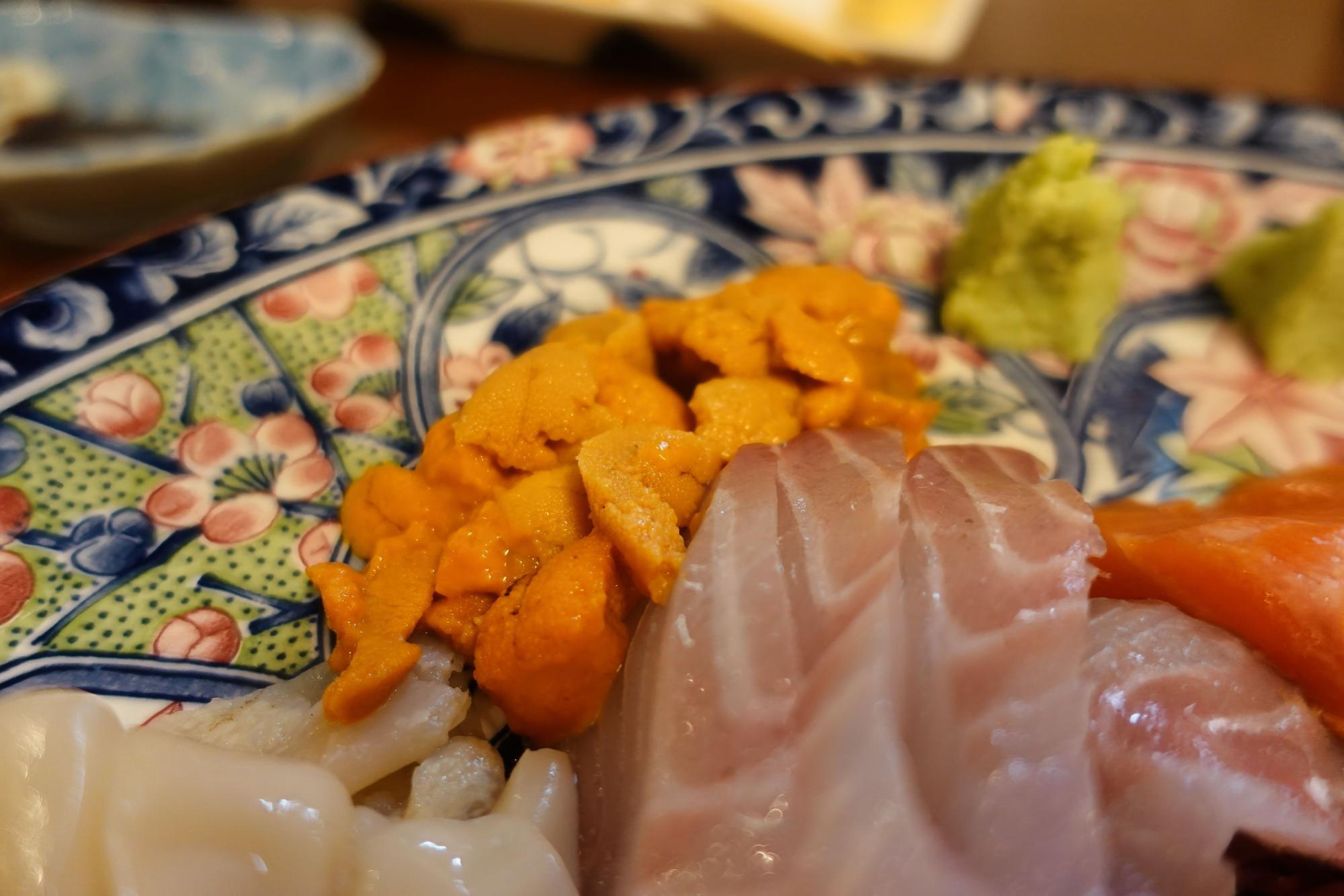 有頂天(うちょうてん)  お刺身盛り合わせ 4人前 馬糞ウニ