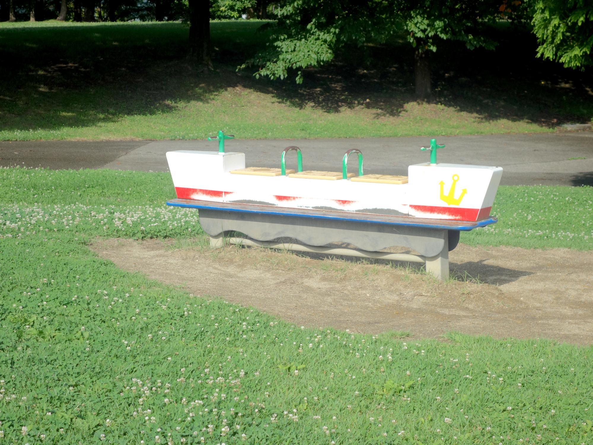 会津総合運動公園 わんぱく広場 スライドシーソー