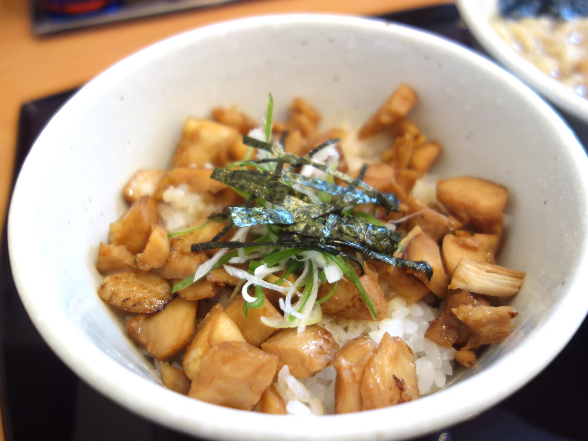 麺処 悦(えつ)  鶏チャーシュー丼
