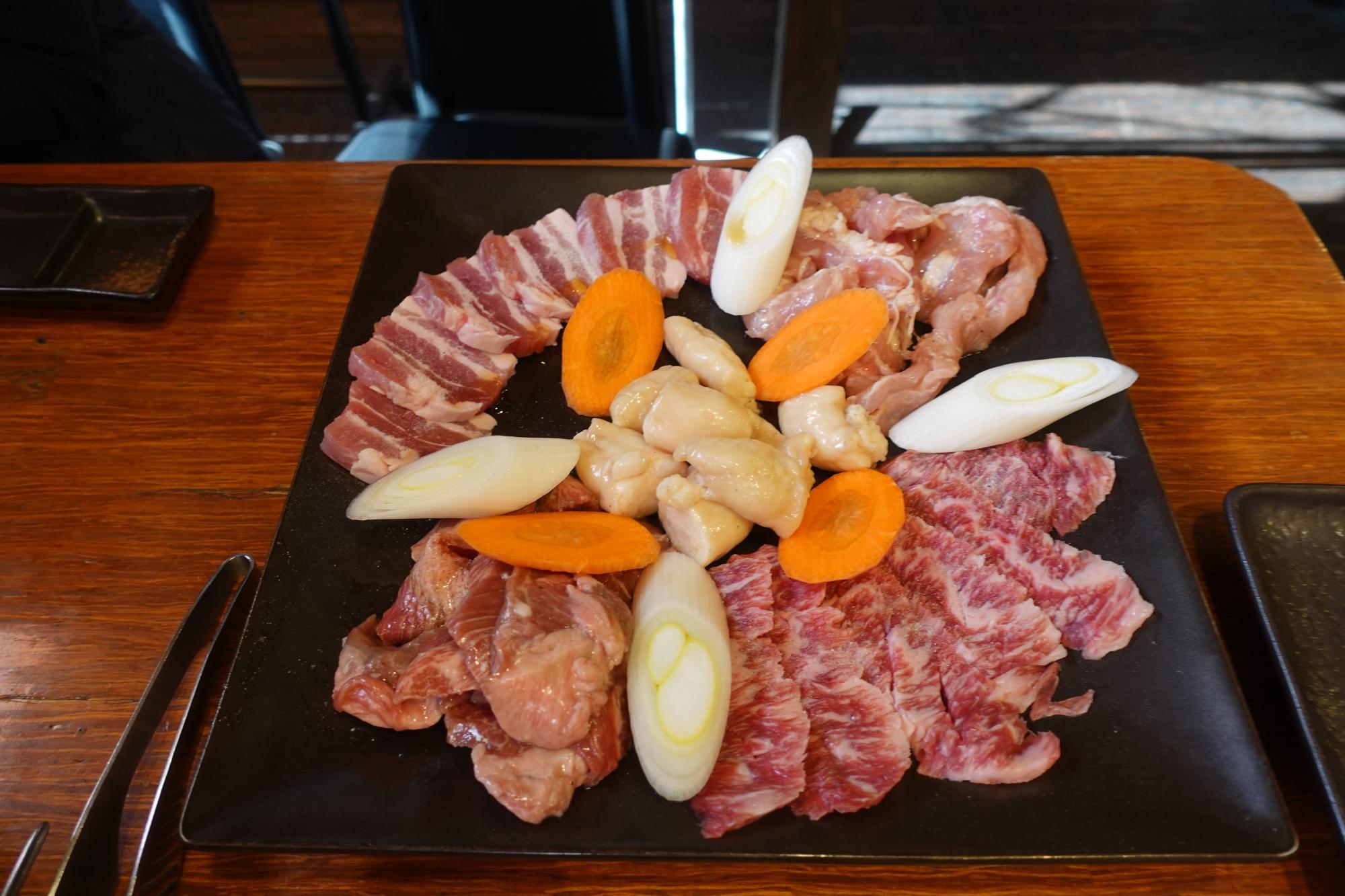 炭火焼肉 棕櫚 お得盛り合わせ