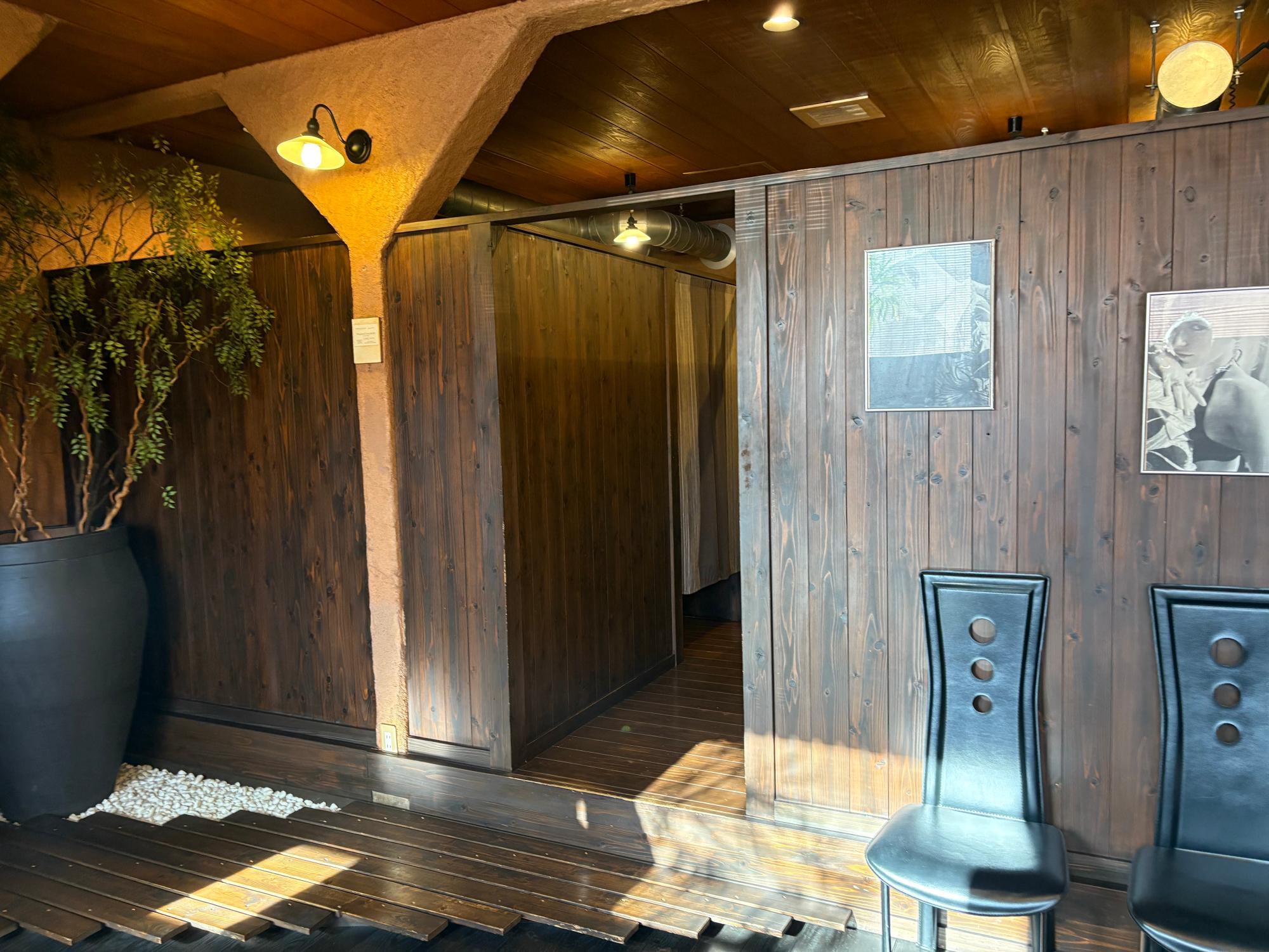 炭火焼肉 棕櫚 店内