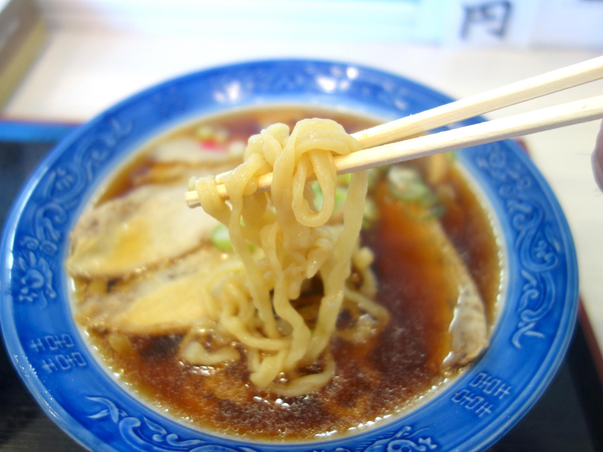 まいどさん 手打ちラーメン 麺