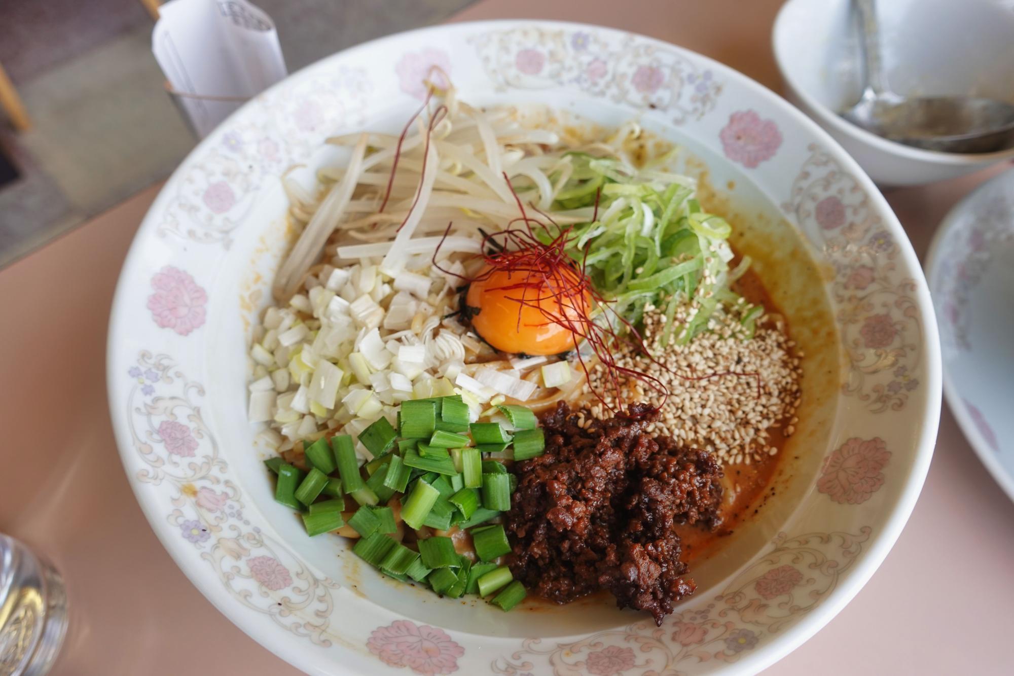 黄鶴楼 (こうかくろう)  汁なし担々麺