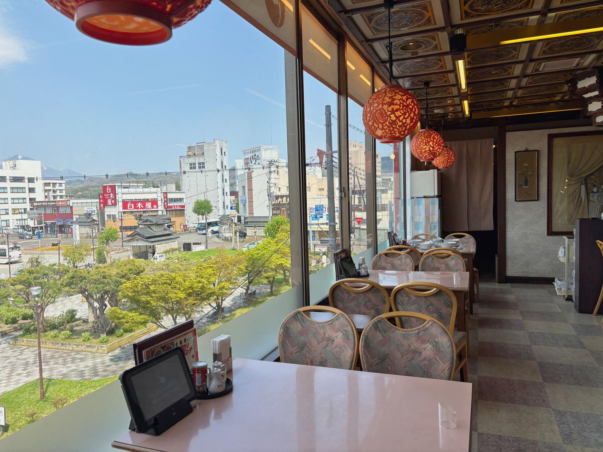 黄鶴楼 (こうかくろう)  店内