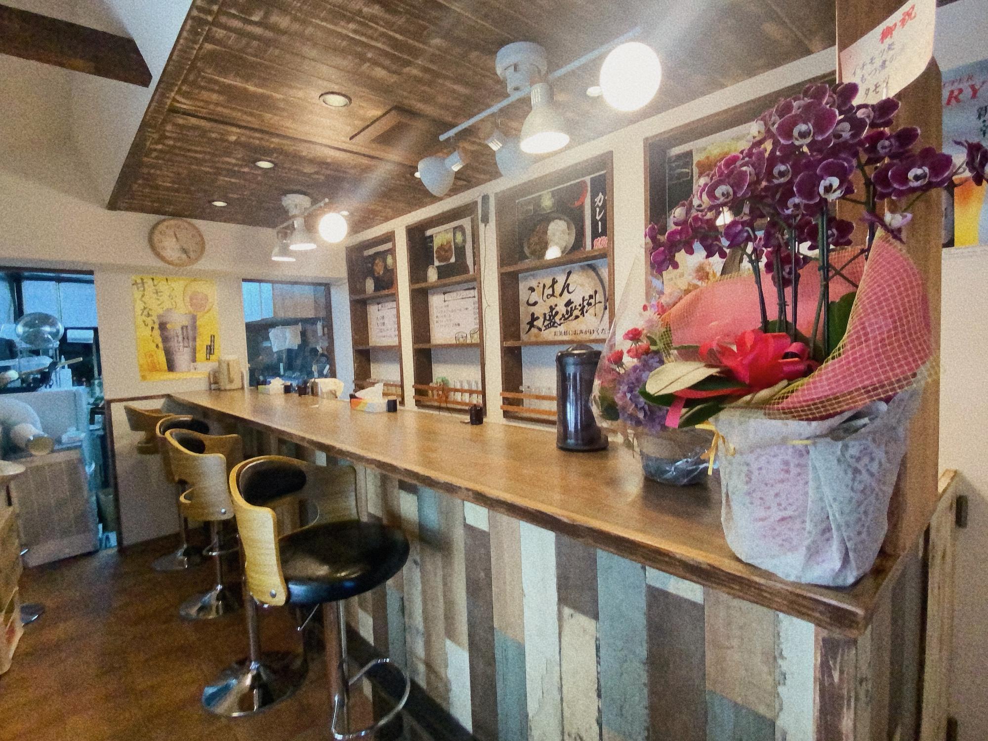 もつ煮の寿 カウンター席