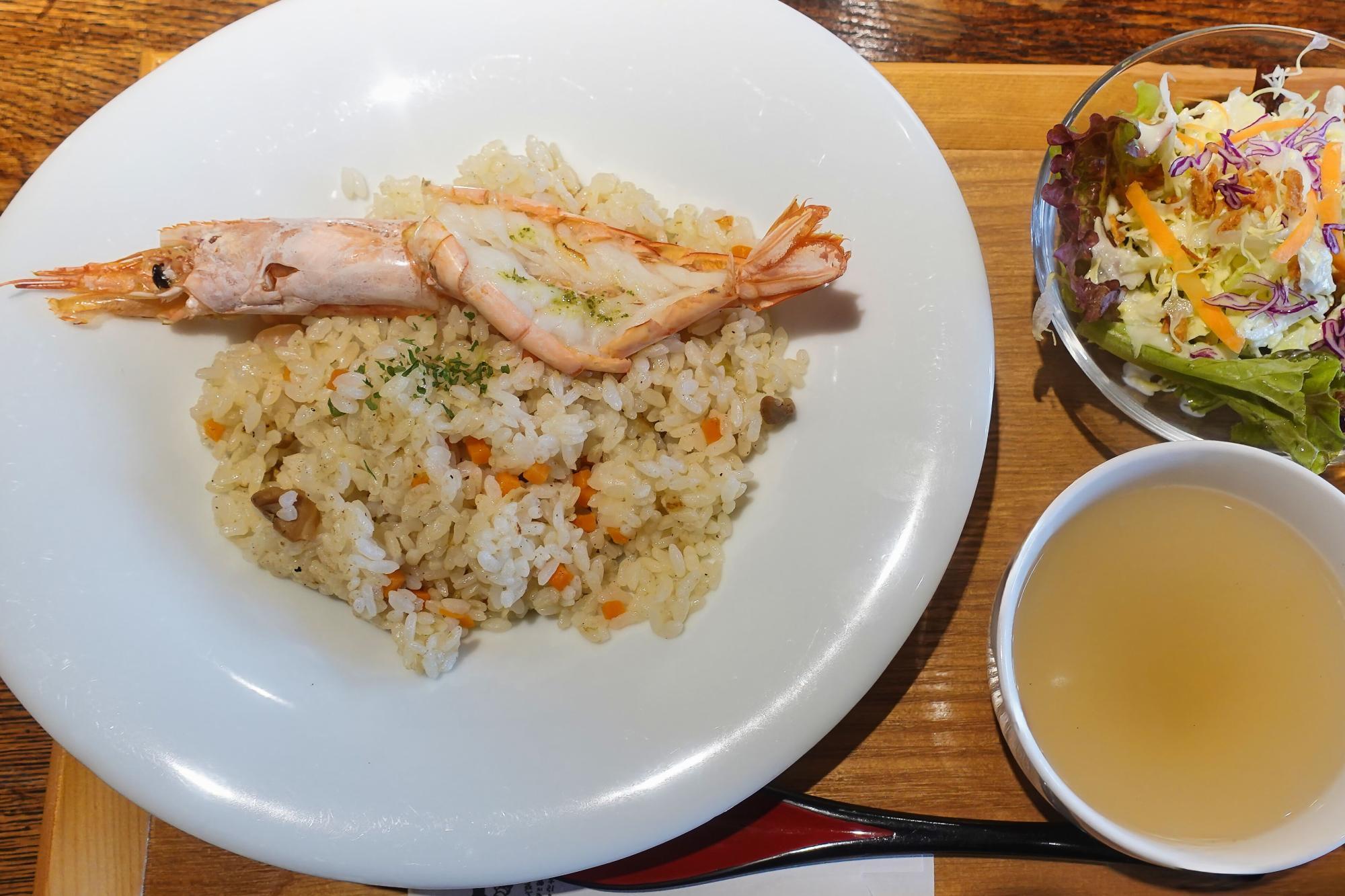 カフェテラス わさび 「エビピラフ (スープ付き)」