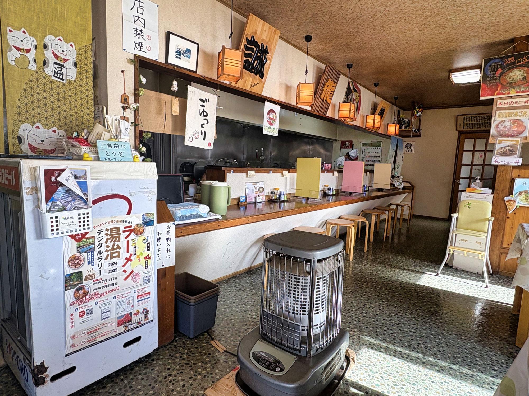 ラーメン工房 はちべえ 店内