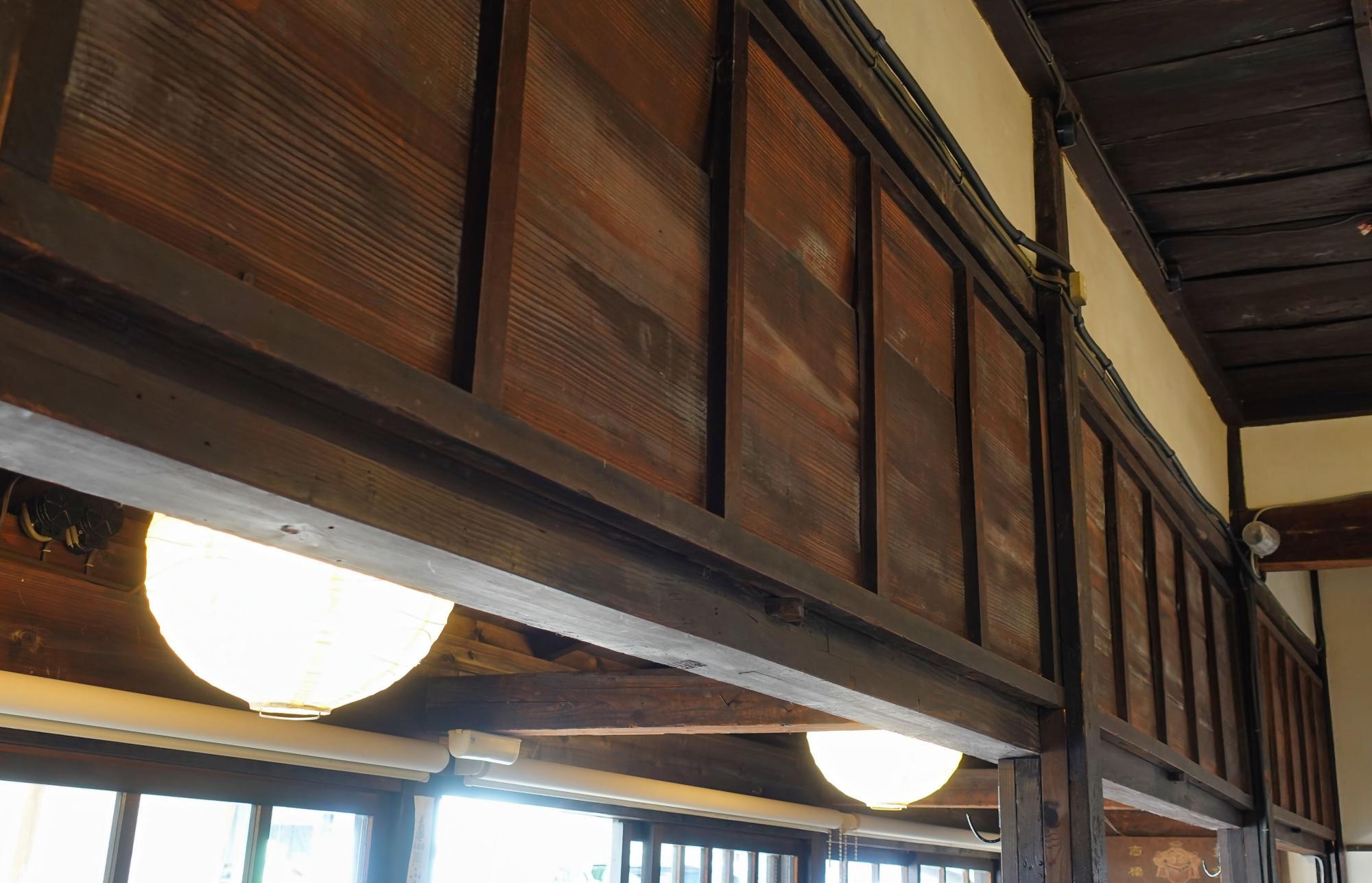 小澤蝋燭店(小澤ろうそく)  落とし戸