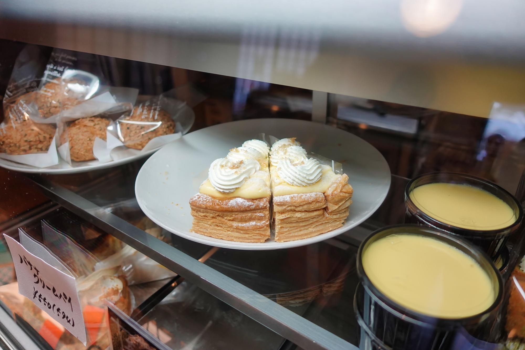 MINAMOTO菓子工房 ケーキショーケース
