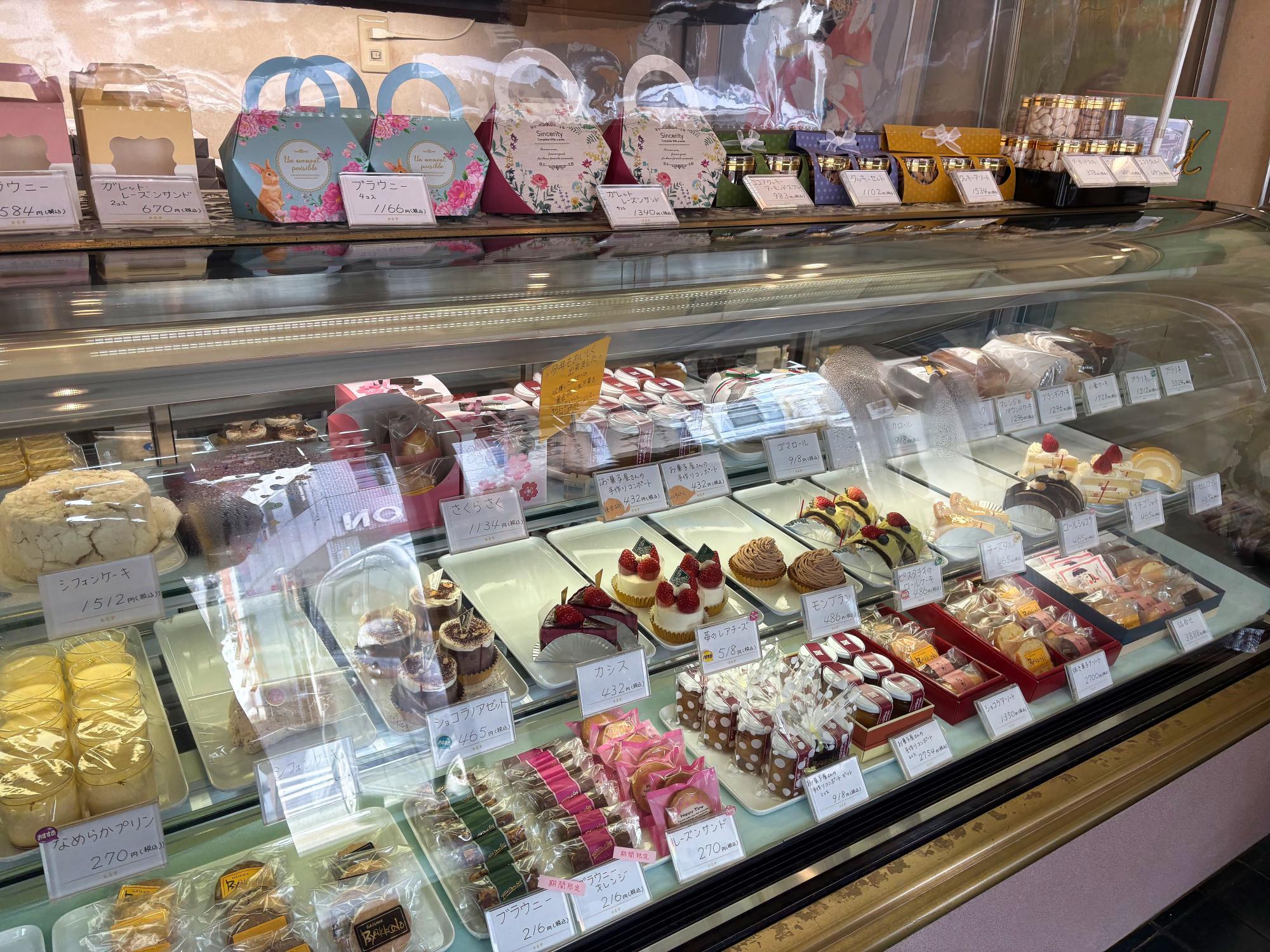 会津路菓子処 白虎堂(びゃっこどう)  ディスプレイ