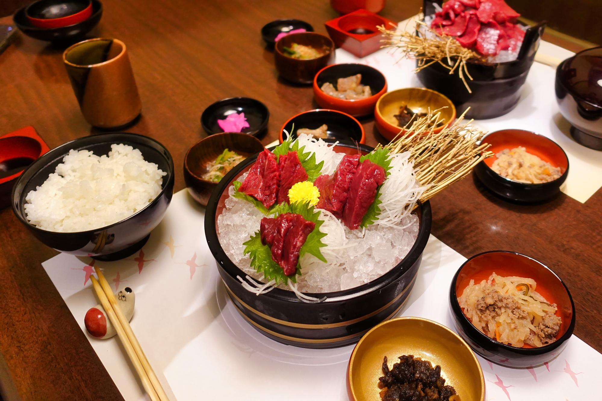 鶴我 会津本店 桜刺し3種食べ比べ TKT定食