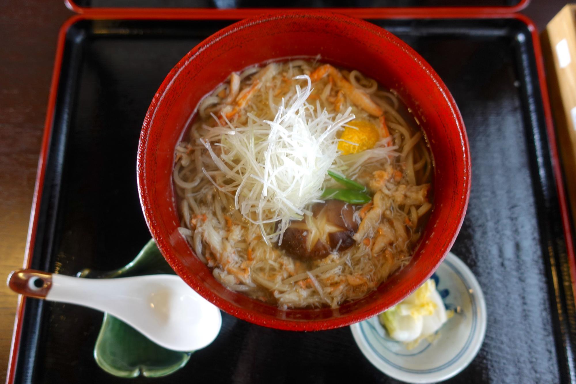會津 おにやんま 季節限定 紅ズワイ蟹の蕎麦