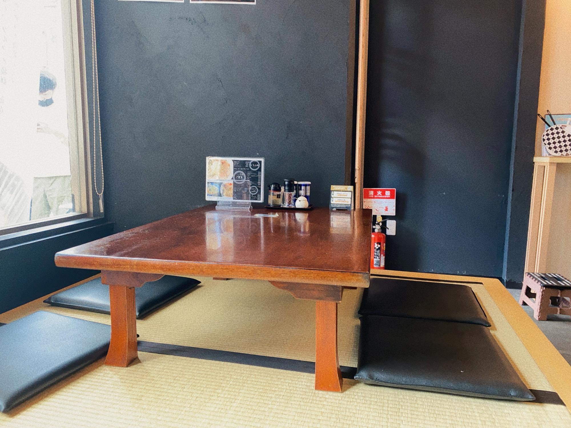 麺処 山 小上がり