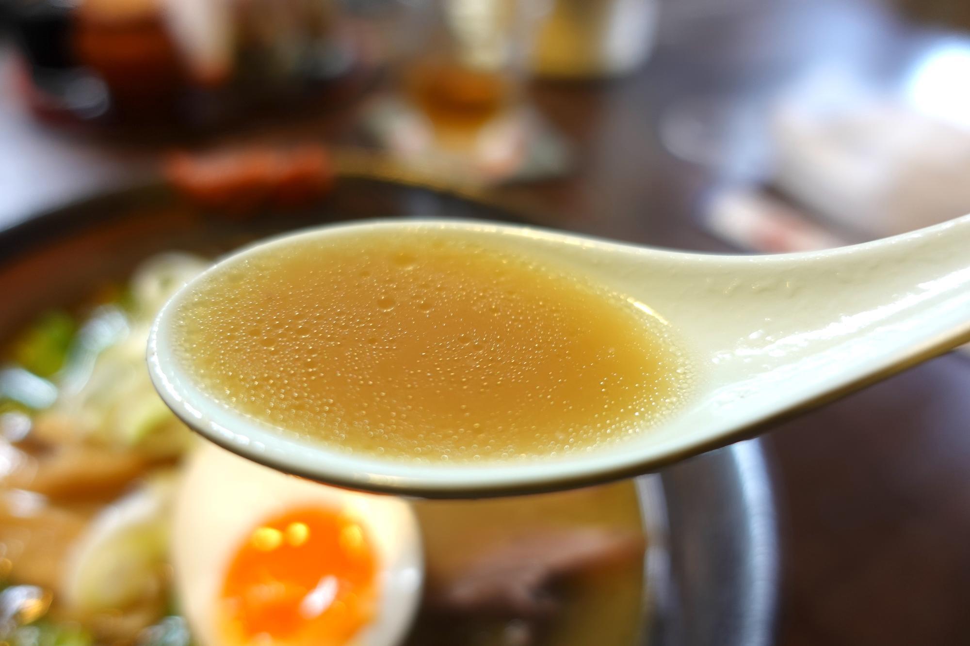 七日町通り 馬力本願 会津馬醤油馬力ラーメン スープ