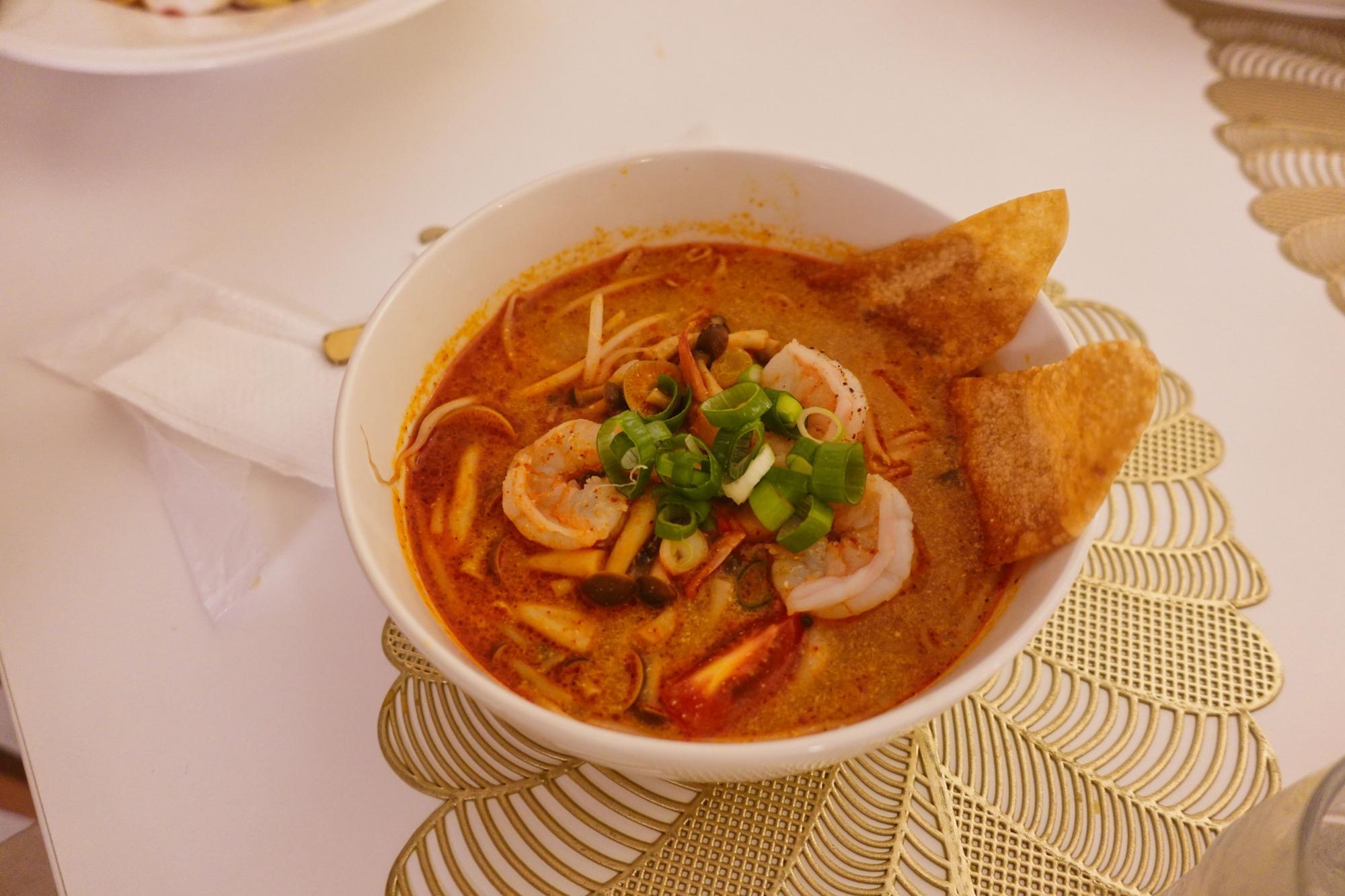 タイ料理レストラン バンコクコーナー  トムヤムラーメン