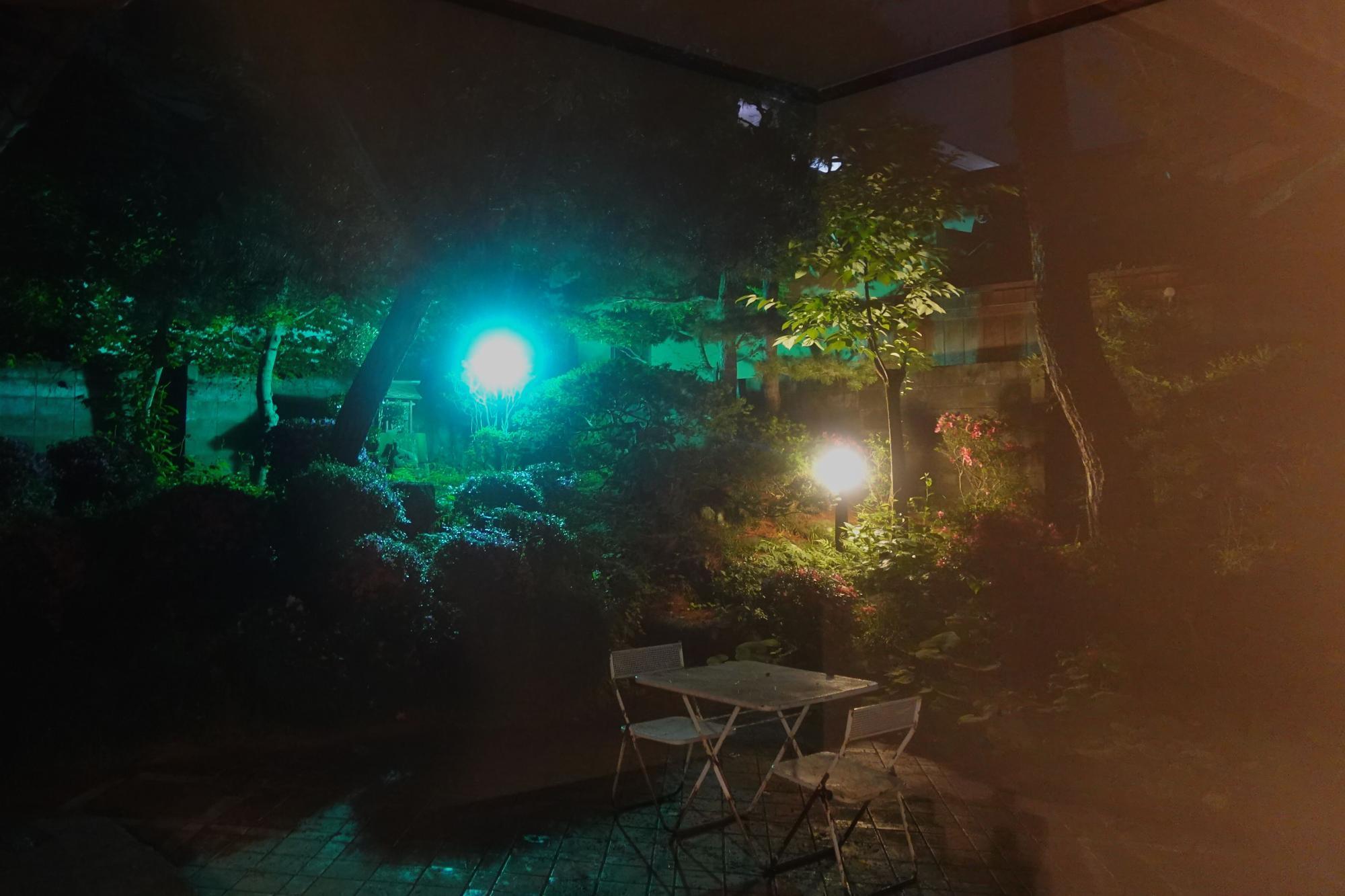 割烹 水林/スイリン 中庭