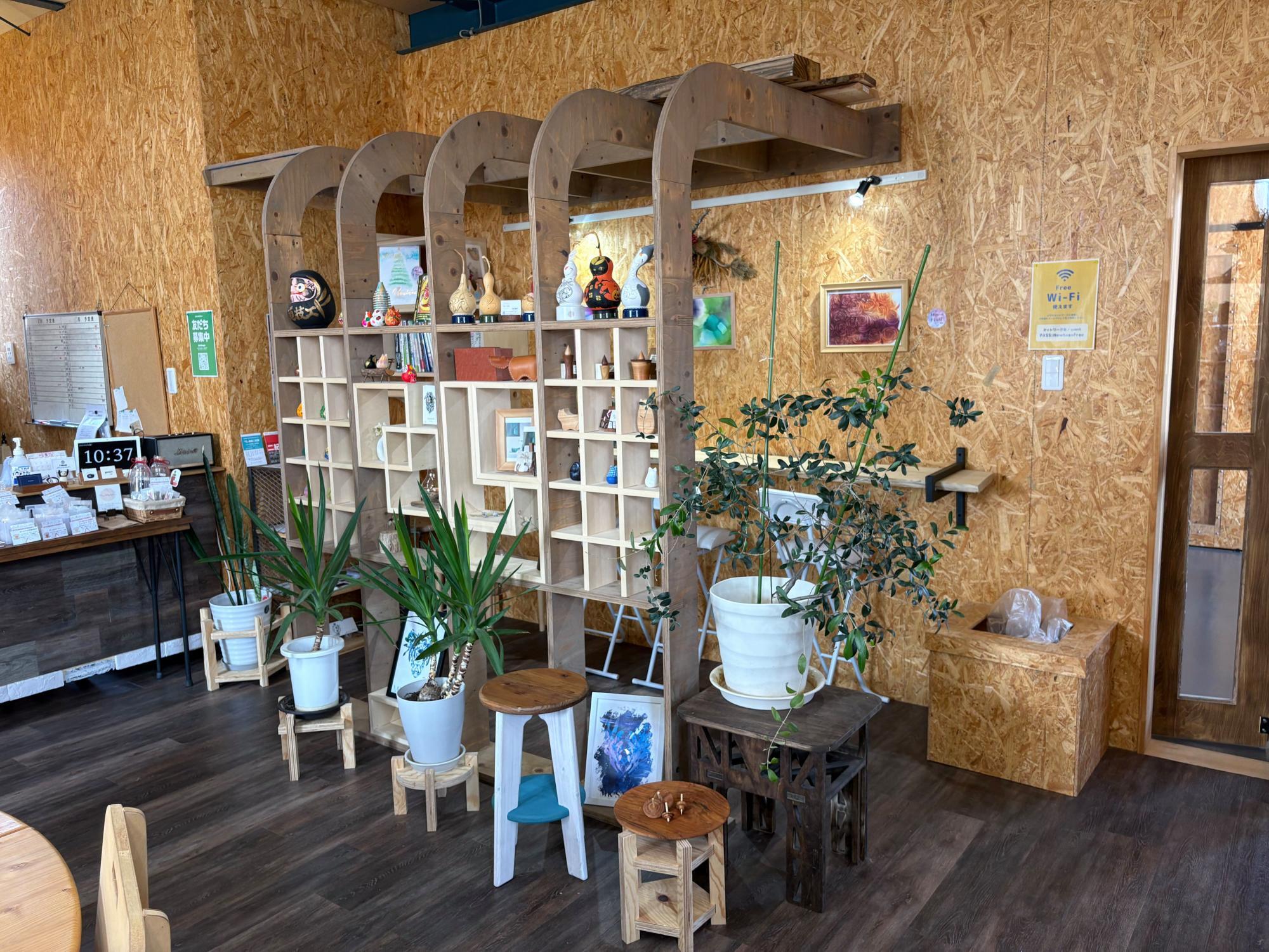 I'S NEWBASE(アイヅニューベース)　受付 ワークスペース